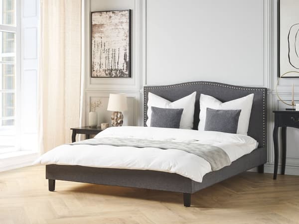 Dobbeltseng Grå Polyester 160 x 200 cm Polstret Sengeramme med Kamelryg Sengegavl i Glamour Sømhoved Knap Mønster Soveværelse Inspiration
