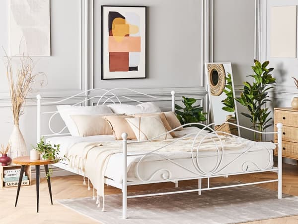 Dobbeltseng Hvid Metal 160 x 200 cm Dekorativ Metalseng med Sengeramme Retro Sengegavl Lamelbund Soveværelse Inspiration Minimalistisk