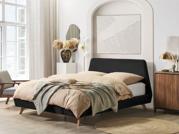 Sort fløjlsseng 180 x 200 cm med ramme med ramme og sengegavl