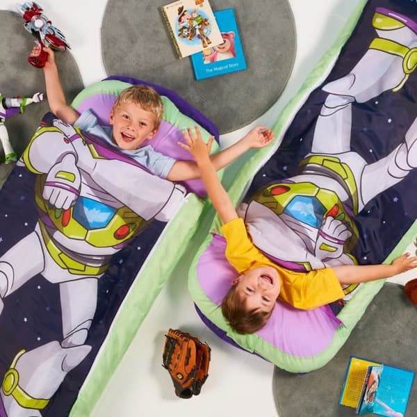TOY STORY Buzz Lightyear Uppblåsbar säng med sovsäck