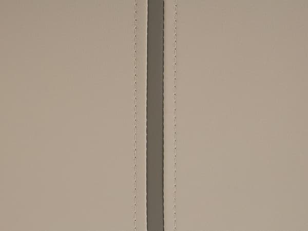 Sänky hiekanruskea keinonahka verhoilu 180 x 200 cm sängynpääty moderni tyyli
