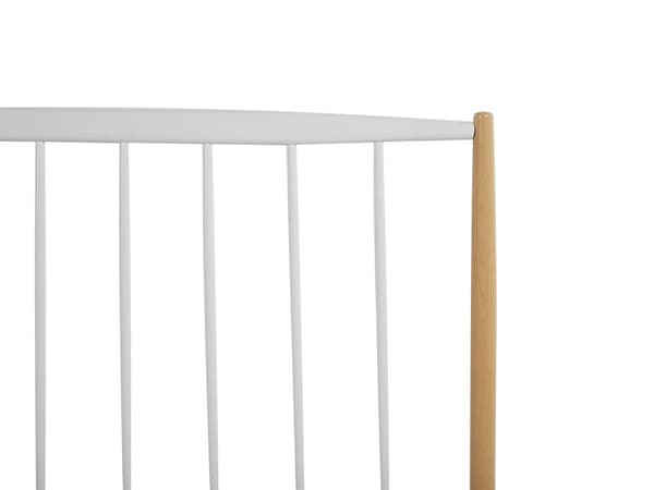 Dobbeltseng Hvid Metal Lyse Træben 180 x 200 cm To Mands Metalseng med Ramme Sengegavl Skandinavisk Retro Kvalitetsseng til Teenageværelse