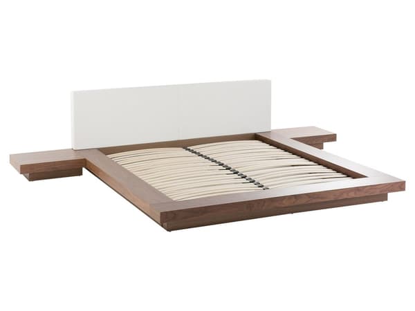 En let brun træseng 160 x 200 cm 2 sengeborde høj sengegavl i japansk stil