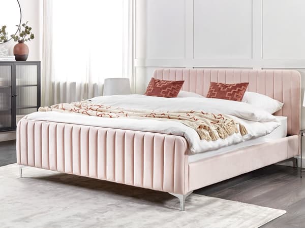 Lyserød velourpolstret seng 180 x 200 cm quiltet hovedgærde metalben moderne design
