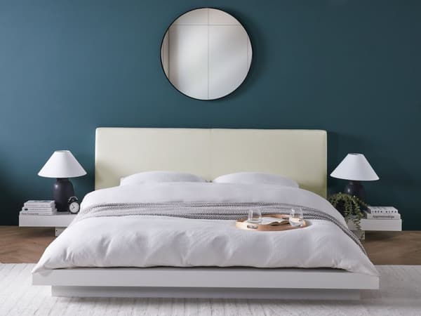 Vattensäng med Sängbord Konstläder Vit 160 x 200 cm King Size Låg Profil Japandi Sovrum