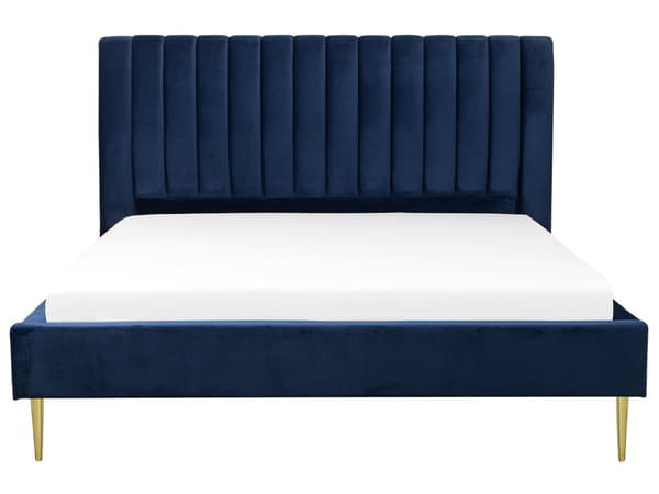 Marineblå seng med ramme polstret i fløyel med gylne ben 180 x 200 cm høy sengegavl i retrodesign