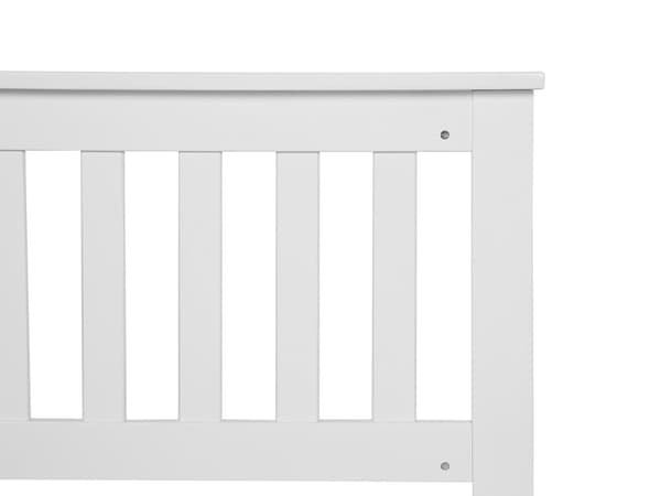 Hvit seng med treramme 180 x 200 cm Lav sengegavl Minimalistisk design