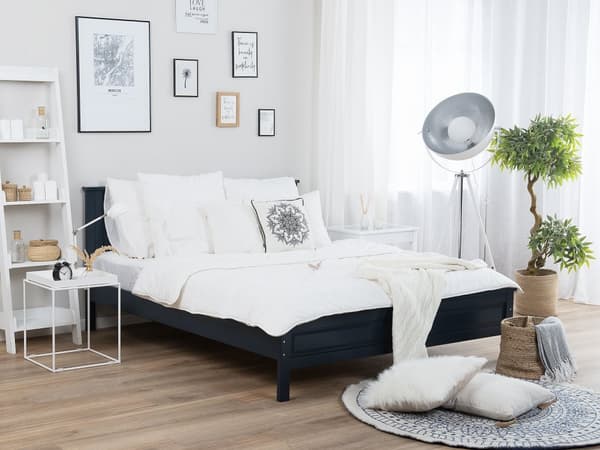 Mørkeblå trerammeseng 160 x 200 cm høy sengegavl Moderne design