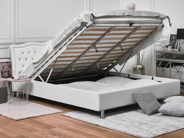 Dobbeltseng med oppbevaring Hvit Imitert skinn 180 x 200 cm Dekorative knapper og spikerhoder Sengegavl Glamorøs stil Sengeramme Soverom