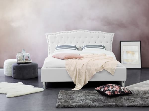 Seng Hvit Imitert skinn 160 x 200 cm Dekorative knapper og spikerhoder Sengegavl Glamorøs stil Dobbeltseng Sengeramme Soverom