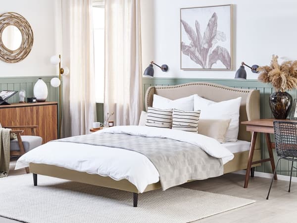 Polstret Seng Beige 180 x 200 cm Lamellramme Buede Klaffer Metalldekorasjon Klassisk Tradisjonell