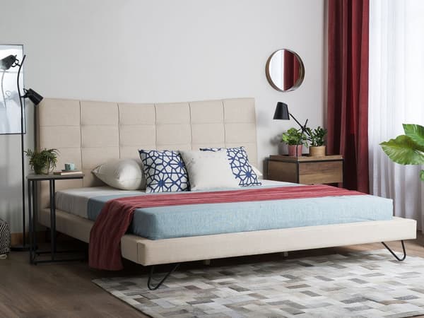 Dobbeltseng Beige Fløyelsstoff Svarte Metallben 180 x 200 cm Polstret Quiltet sengegavl Moderne Slankt Utseende Soverom Sengestol Tilbehør til stoler