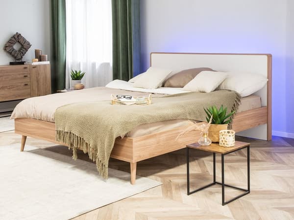 Hvit seng i lyst tre 160 x 200 cm med LED-ramme og sengegavl Skandinavisk minimalistisk design