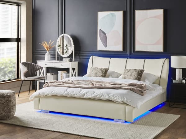 Seng Hvit skinn 140 x 200 cm Trekvart og en halv mann Seng LED Sengestativ Moderne Høy sengegavl Nakkestøtte Soveromsinnredning