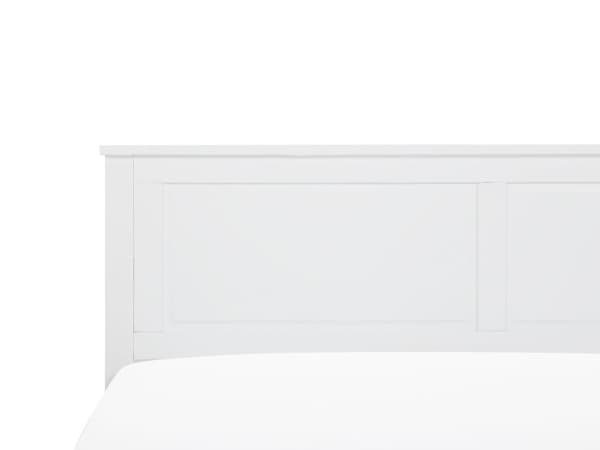 Seng med ramme Hvit høy sengegavl i tre 140 x 200 cm Minimalistisk skandinavisk design