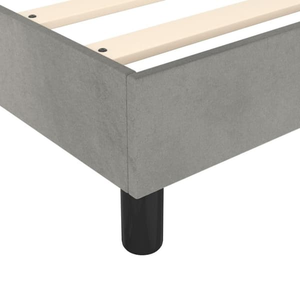 vidaXL Ramsäng med madrass ljusgrå 140x200 cm sammet