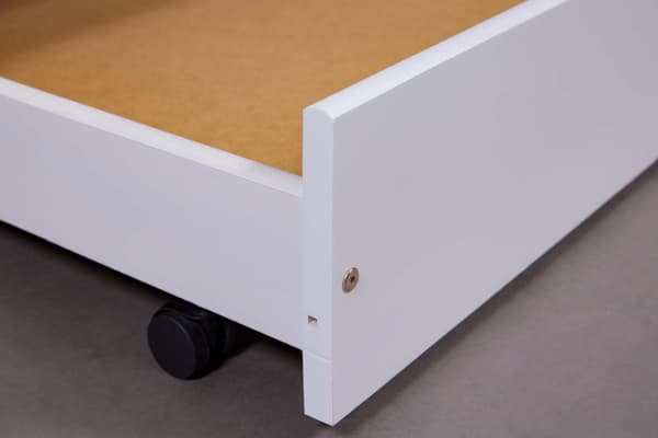 Surf seng 90x200cm med 1 uttrekkbar seng hvit.