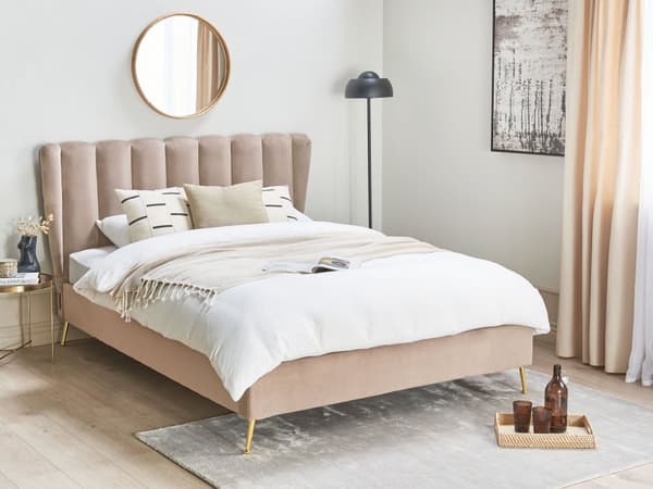 Sengeramme Taupe Fløyel 140 x 200 cm Gullfarget metallben USB-port Dekorativ sengegavl Moderne Glamorøs Dobbeltseng Soverom
