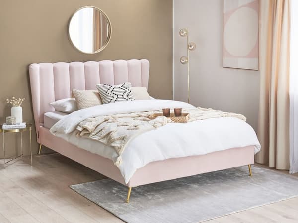 Sängram Rosa Sammetsklädsel Gyllene Metallben Dubbel Storlek 140 x 200 cm med USB-port Huvudgavel Modernt Glam Sovrum