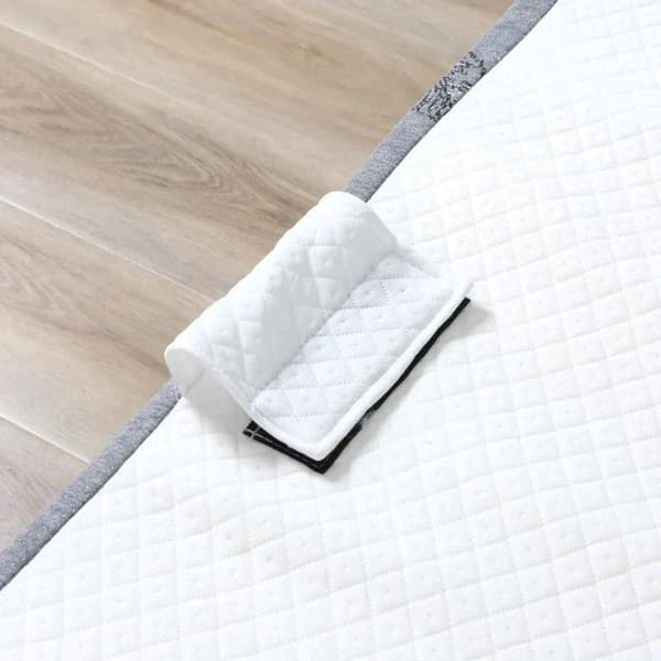 Rootz hopfällbar säng - Gästsäng - Bärbar hopfällbar gästsäng - Med robust metallram - Stål/svamp/tyg/polyester - Vit/svart - 200 x 75 x 42,5 cm
