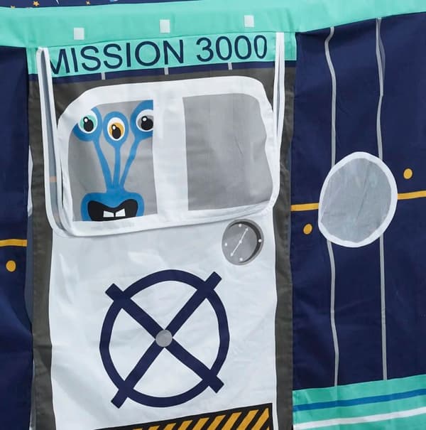 Kinder Valley Husseng - Cover Space Mission 3000