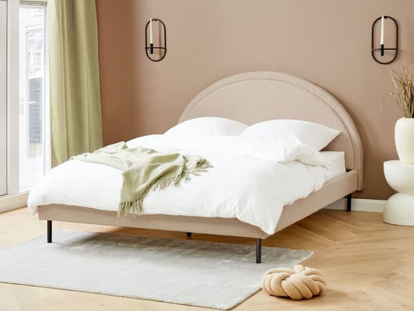 Seng Beige Bouclé polstret spileramme 160 x 200 cm høy rund sengegavl Retro soveromsmøbler utstyr