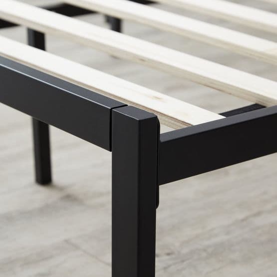 Enkelsäng - Metall 140x200 Cm Med Madrass - Svart