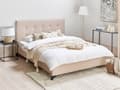 Miniatyrbillede 2 af 11: En beige polstret seng 160 x 200 cm med en ramme og en sengegavl med dekorative knapper