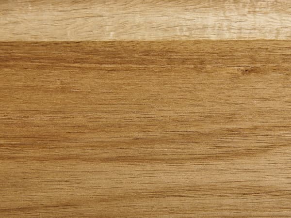 Dobbeltseng mørk MDF ramme med nakkestøtte og lamellbunn med sorte metallben 160 x 200 cm