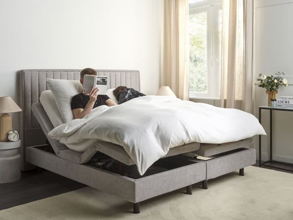 Elektriskt Justerbar Säng Ljusgrå 80 x 200 cm Dubbel med Fjärrkontroll Justerbar Chenille Tygklädsel