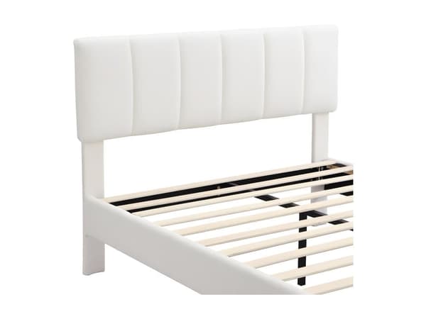 Möblerad säng, järnfötter, lamellram, enkel design, madrass ingår ej, sherpatyg, beige