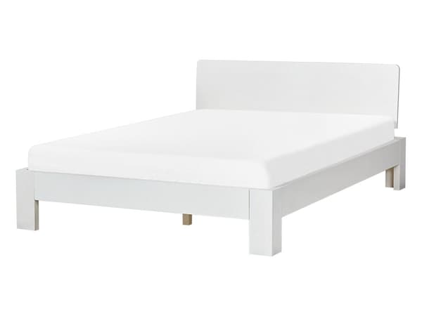 Seng Hvid Træ 140 x 200 cm Klassisk Trekvart Seng med Sengegavl Halvandenmandsseng Lav Sengeramme Minimalistisk Design Træseng
