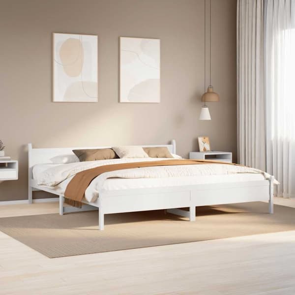 vidaXL Sengeramme med madrass hvit 200x200 cm heltre furu