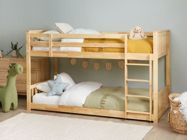 Køjeseng i lyst træ til børn med stige 90 x 200 cm Skandinavisk design børneværelse