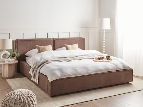 Brun polstret boucle-seng med ramme 160 x 200 cm med tykt hovedgærde i klassisk design