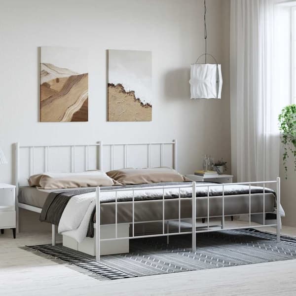Sängram med huvudgavel och fotgavel vit metall 183x213 cm
