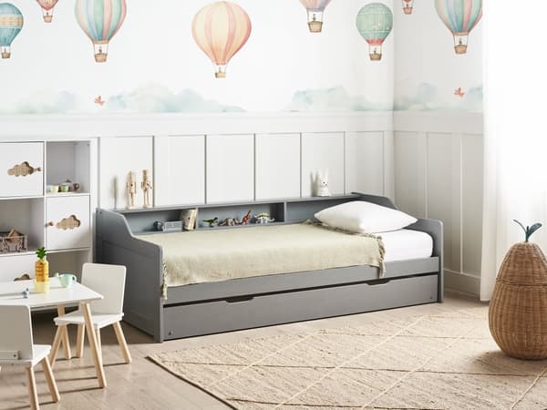 Sovesofa i gråt fyrretræ 90 x 200 cm ekstraseng med lamelbund daybed Skandinavisk stil