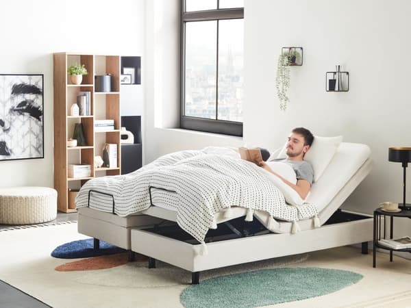 Elektrisk Säng Ljusbeige Polyester Dubbelsäng 160 x 200 cm Fjärrkontroll Justerbar utan Huvudgavel