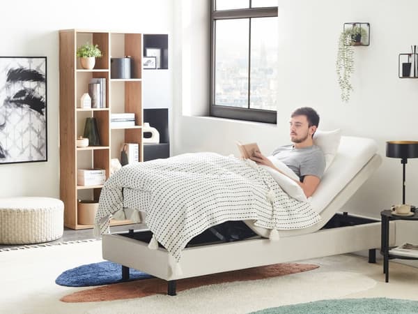 Elektrisk Säng Ljusbeige Polyester Liten Enkelsäng 80 x 200 cm Fjärrkontroll Justerbar utan Huvudgavel