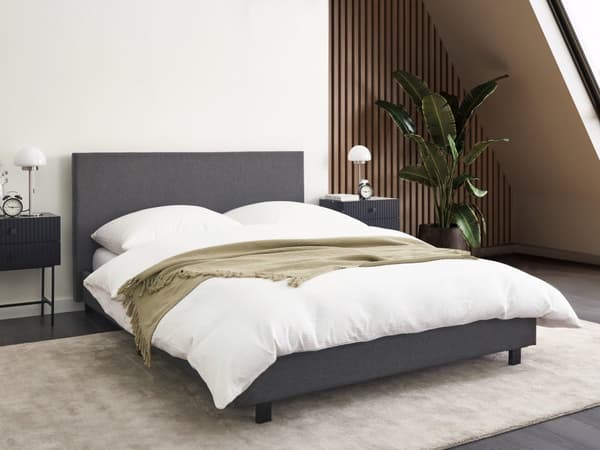 Seng Grå Polyester 140 x 200 cm Dekorativ Tre Kvart Seng med Sengegavl Halvanden Mands Kvalitetseng Stofseng Teenageværelse