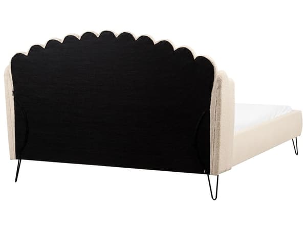 Sengeramme Beige Bouclé 180 x 200 cm Metallben Skjellformet sengegavl Retro og glamorøs stil Dobbeltseng Soverom