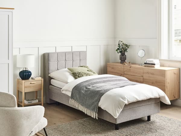 Elevationsseng Lysegrå Polstret 90 x 200 cm Enkelt Børneseng med Madras Elevation Elektrisk Justerbar Quiltet Tuftet Sengegavl Soveværelse