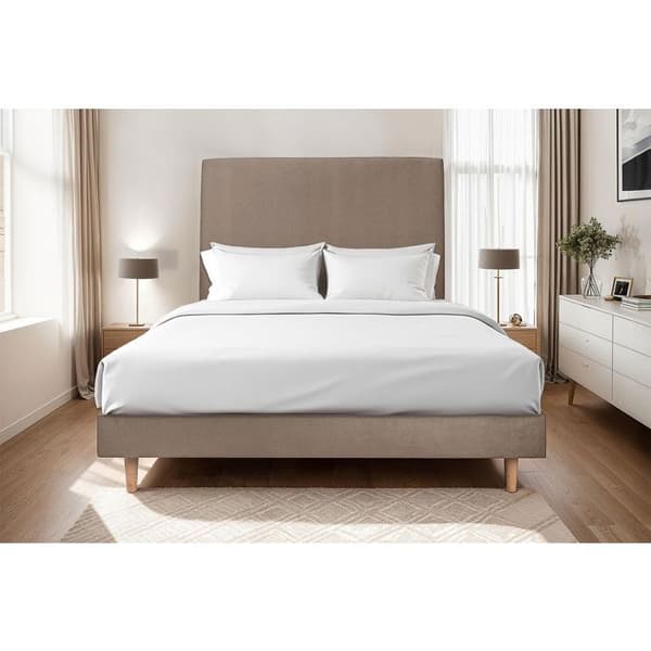 Säng 200x200cm med möbelklädd sänggavel i sammet och taupe sängstomme - Totalhöjd: 29cm