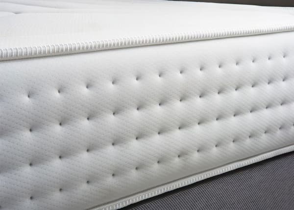 Ensemble Vingt-Quatre - Vit - 90 x 200 cm - Fast - Säckade fjädrar - Minnesskum