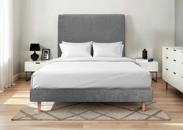 Säng 140x190cm med stoppad huvudgavel i tyg och anthracite sängbotten - Total höjd: 29cm