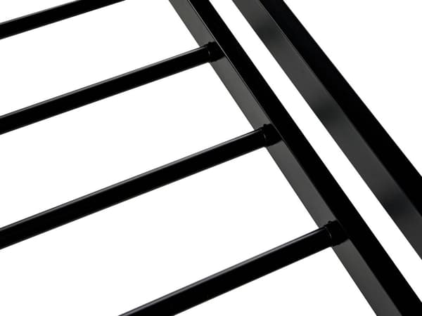Seng Sort Metal 140 x 200 cm Moderne Trekvart Seng med Sengegavl Halvandenmandsseng Høj Sengeramme Minimalistisk Design Metalseng