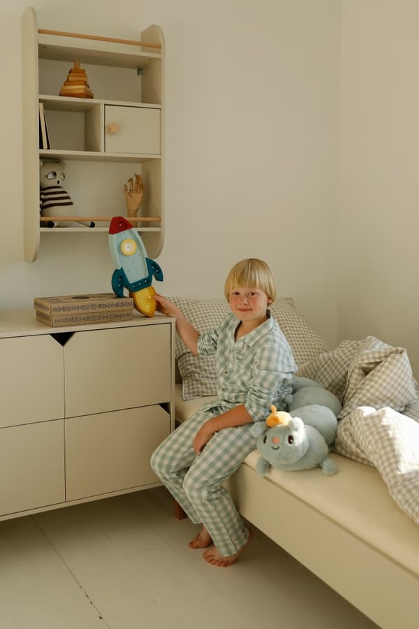 Bellamy – Lotta latte juniorsäng 90x200 – Färg: Juniorsäng