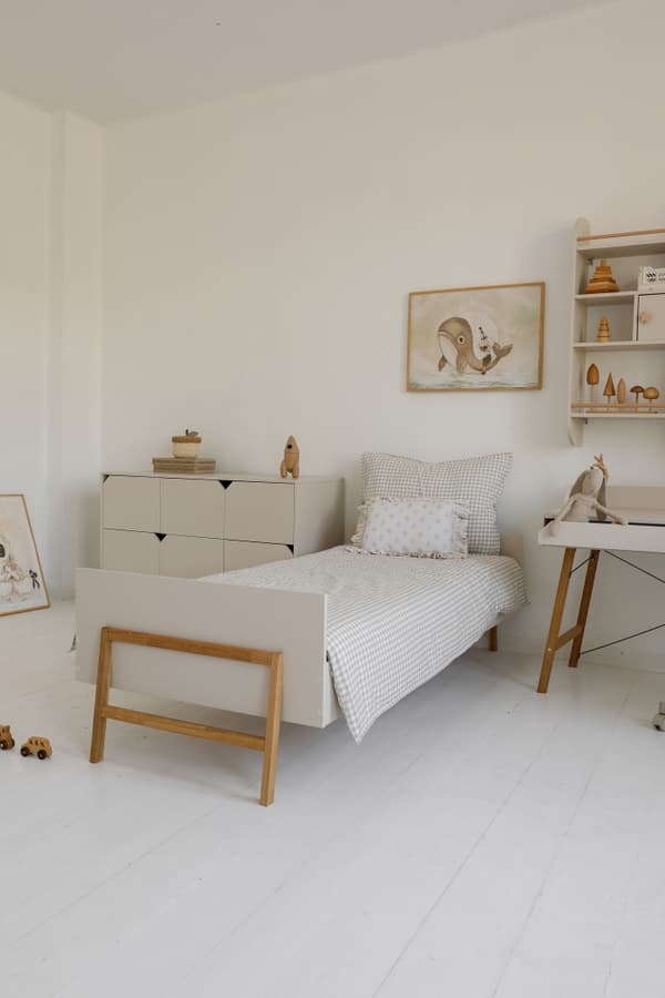 Bellamy – Lotta latte juniorsäng 90x200 – Färg: Juniorsäng