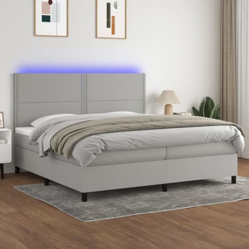 Ramsäng med madrass & LED ljusgrå 200x200 cm tyg