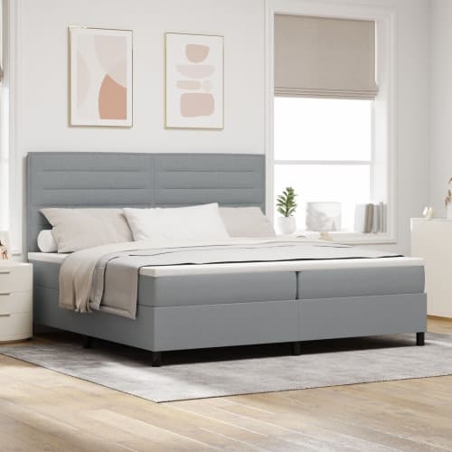 Boxspring Säng med Madrass Ljusgrå 200x200 cm Tyg